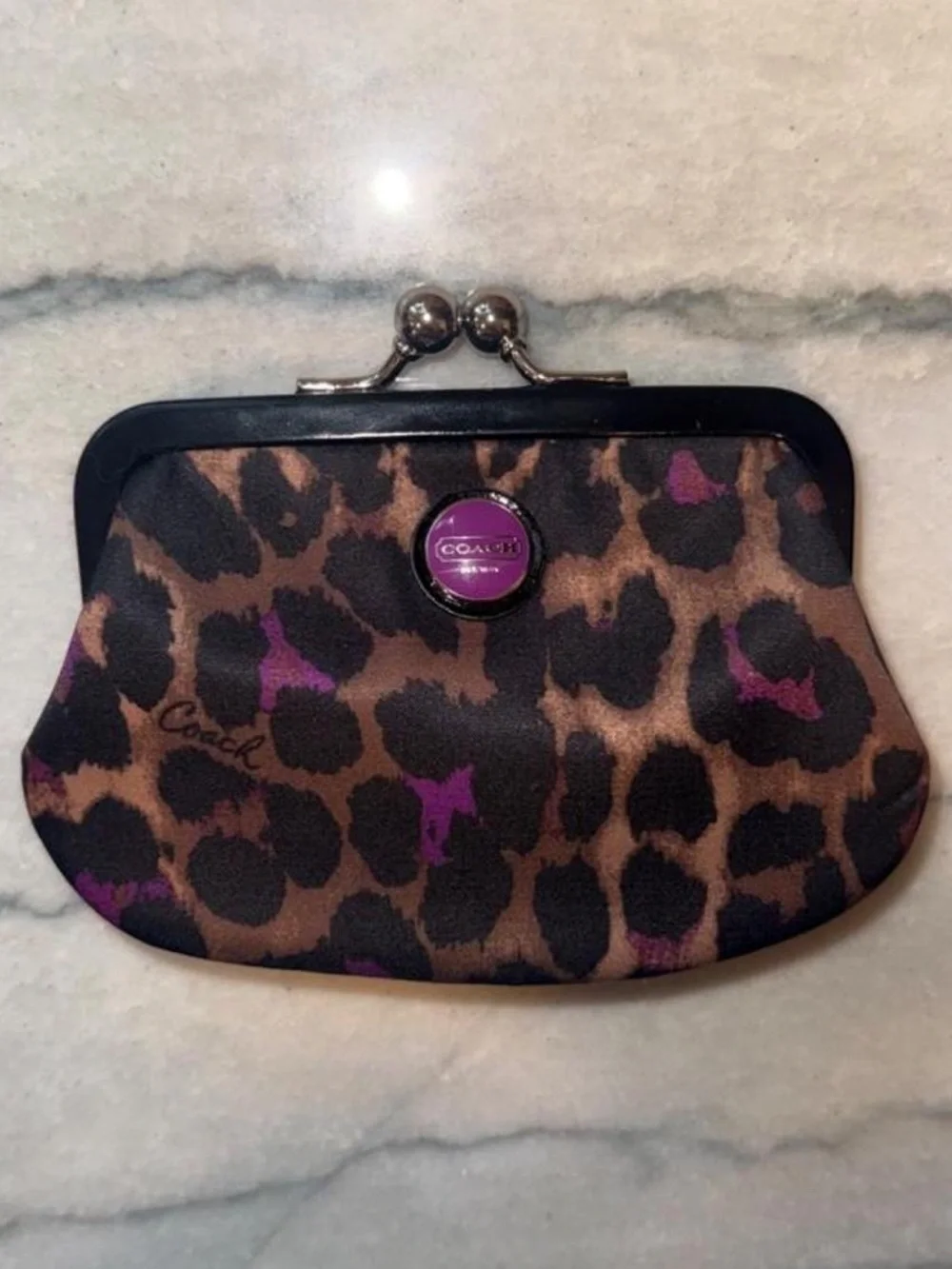 🌟NWT🌟Coach kisslock coin purse in cheetah print with silver hardware